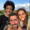 Filho caçula de Marcos Mion, Stefano chamou atenção por semelhança com o pai em foto no Instagram