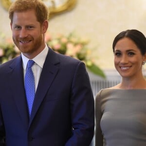 Segundo o biógrafo, príncipe Harry foi 'petulante' e gritou com funcionários nos preparativos para o casamento com Meghan Markle