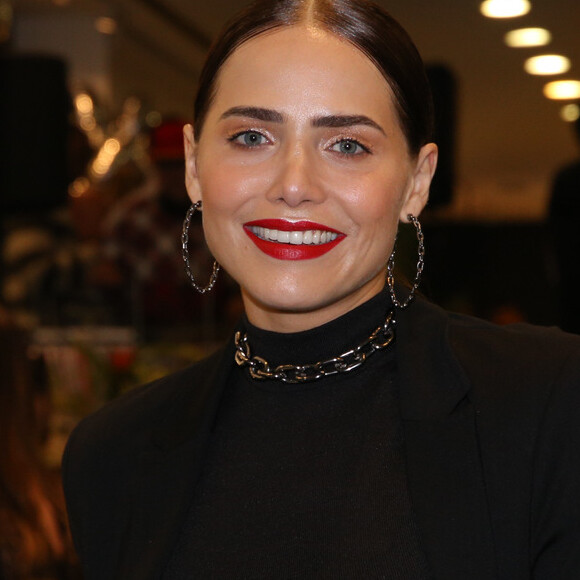 'Tem vários, mas acho que é dar risada das coisas, ter bom humor. Falar tudo, nunca guardar nada, tem que dizer, falar', disse Letícia Colin sobre a relação com Michel Melamed