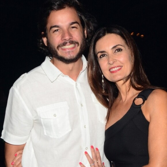 'Um super amigo, um filho, um neto e um irmão carinhoso. Um namorado apaixonante', elogiou Fátima Bernardes no Instagram