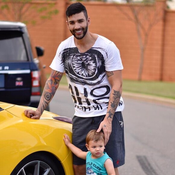 Gusttavo Lima divide a rotina com o filho Gabriel nas redes sociais