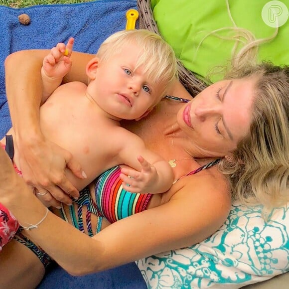 Karina Bacchi é mãe de Enrico, de 1 ano e 3 meses