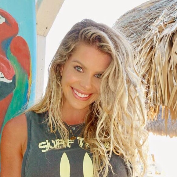 Karina Bacchi conta que corpo mudou após nascimento de Enrico: 'Tonicidade não é mais a mesma'