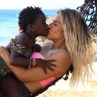 Giovanna Ewbank brinca de cozinha com a filha, Títi: 'Sopa de amora'. Vídeo!