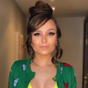 Larissa Manoela tem exibido produções cada dia mais fashion