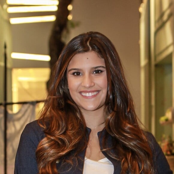 Giulia Costa contou ao DJ que os fãs os acharam parecidos