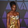 Viola Davis também apostou no vestido metalizado em tom de dourado para o Governors Awards 2018, que aconteceu no dia 18 de novembro