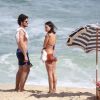 De biquíni, Isis Valverde grava cenas de 'Boogie Oogie' com Marco Pigossi, na praia do Recreio dos Bandeirantes, no Rio de Janeiro