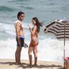 De biquíni, Isis Valverde grava cenas de 'Boogie Oogie' com Marco Pigossi, na praia do Recreio dos Bandeirantes, no Rio de Janeiro