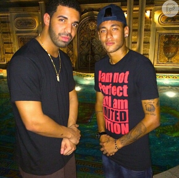 Neymar posa com rapper Drake em balada em Miami: 'Honrado'