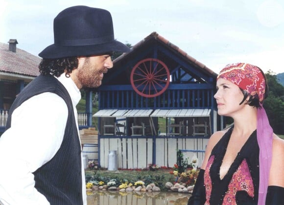 Petruchio (Eduardo Moscovis) e Catarina (Adriana Esteves) viviam às turras na novela 'O Cravo e a Rosa'