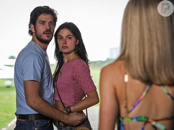 Rafael (Marco Pigossi) terminou o noivado com Vitória (Bianca Bin) para ficar com Sandra (Isis Valverde), em 'Boogie Oogie'