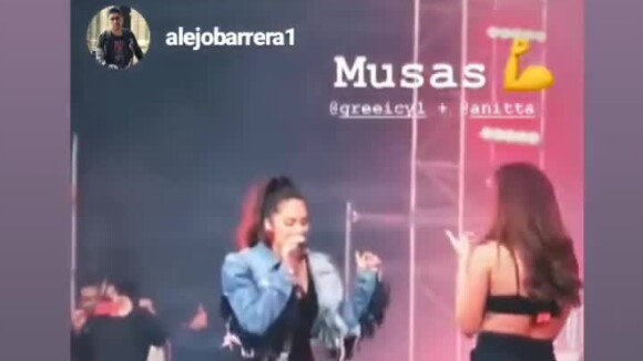 Anitta faz coreografia sensual com a cantora colombiana Greeicy