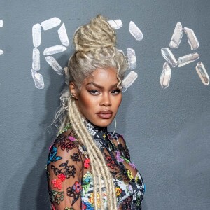 Teyana Taylor prestigia desfile outono 2019 da grife Versace, em Nova York, nos Estados Unidos, na noite de domingo, 2 de dezembro de 2018