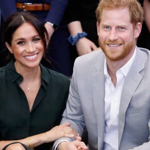 Meghan Markle e príncipe Harry estão à espera do primeiro filho