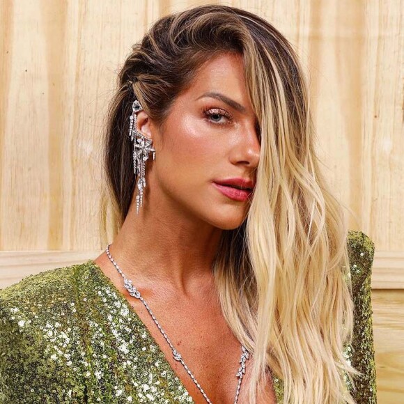 Os looks de Giovanna Ewbank sempre dão o que falar: em 2018, ela não economizou nas peças metalizadas e com brilho