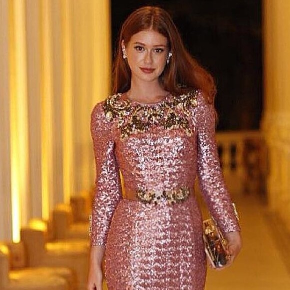 Marina Ruy Barbosa também apostou em vestidos metálicos em 2018