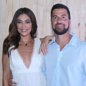 Juliana Paes foi acompanhada ao evento com o marido, o empresário Carlos Eduardo Baptista