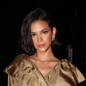 Bruna Marquezine disse ter desmarcado a visualização de mensagem lida em aplicativo de celular