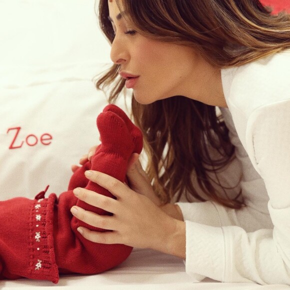 Sabrina Sato ainda não mostrou o rosto da filha, Zoe