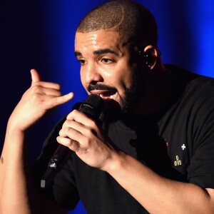 Drake foi alvo de um desabafo de Kanye West no Twitter