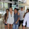O namorado de Grazi Massafera, Patrick Bulus, caminhou à frente da atriz com sua família