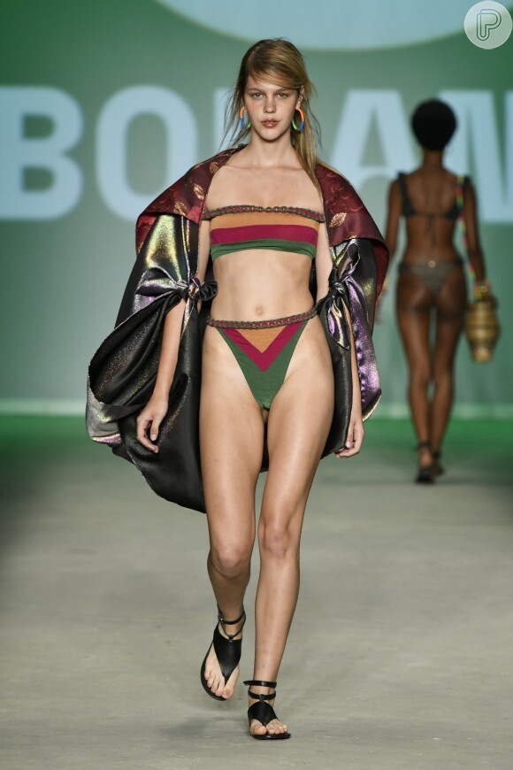 O biquíni asa delta é um dos queridinhos no beachwear das influencers