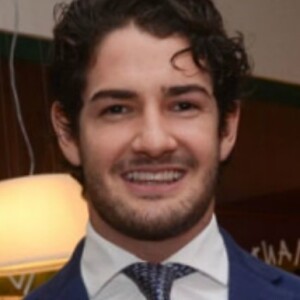 Alexandre Pato e Rebeca Abravanel foram vistos juntos pela primeira vez no começo de dezembro