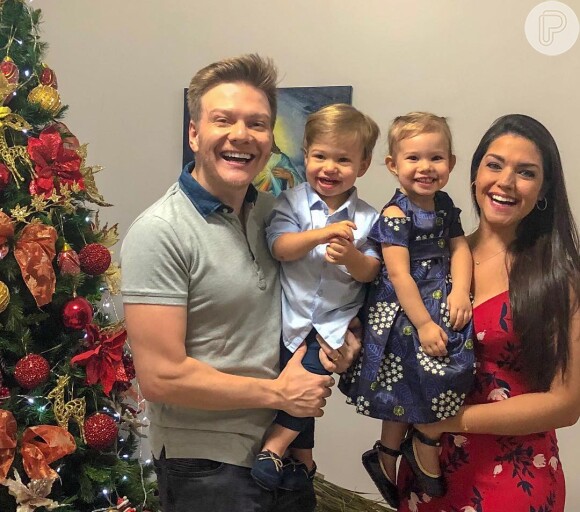 Thais Fersoza e Michel Teló passaram o Natal com a família do sertanejo em Campo Grande