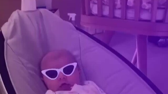 Sabrina Sato se diverte ao mostrar a bebê com filtro de Anitta no Instagram