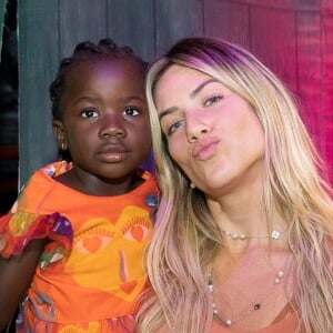 Giovanna Ewbank fez uma avaliação do início da criação da filha, Titi: 'Tinha dúvida de que as minhas lições fariam dela um ser humano do bem, sem julgamento e amor ao próximo. Acho que eu tenho feito esse papel muito bem'