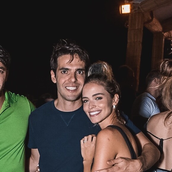 Kaká e Carol Dias curtiram festa em Fernando de Noronha com Paula Fernandes e o namorado da cantora, Gustavo Lyra