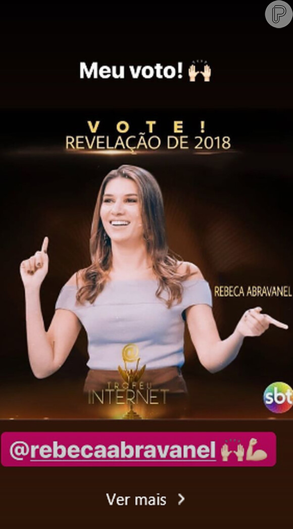 Alexandre Pato está torcendo pela namorada, Rebeca Abravanel, no Troféu Internet