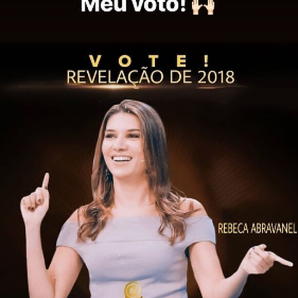 Alexandre Pato está torcendo pela namorada, Rebeca Abravanel, no Troféu Internet