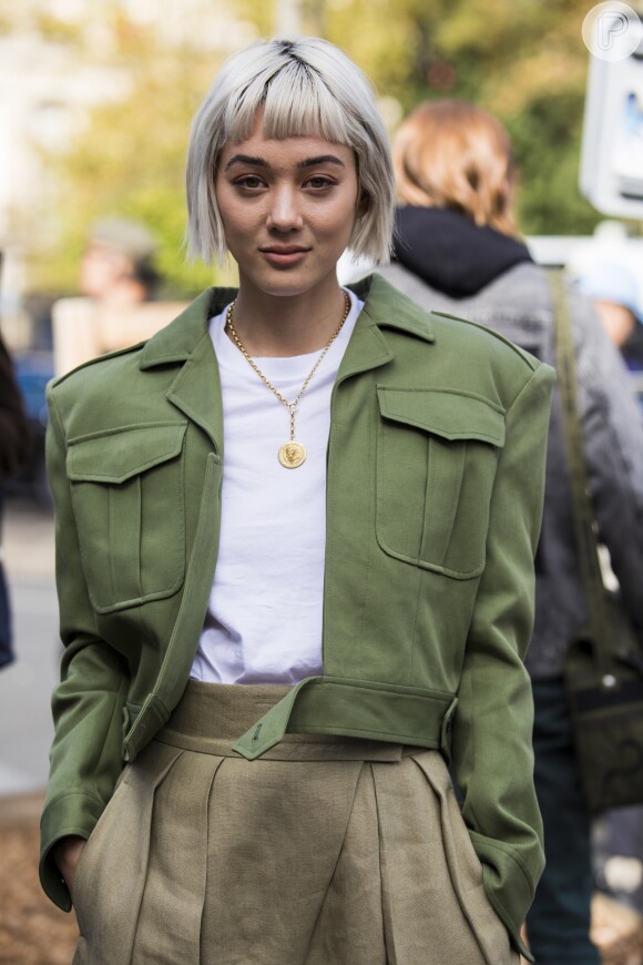 Fashion Army: jaqueta estruturada verde musgo + calça caqui