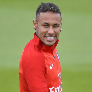 'Vai com o Bumbum Tam Tam', disse Neymar