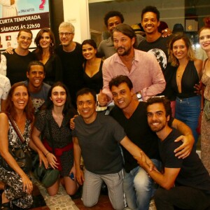 Famosos se reúnem para conferir estreia da peça 'Susto', no teatro Os 4, no Rio de Janeiro, na noite desta terça-feira, 15 de janeiro de 2018