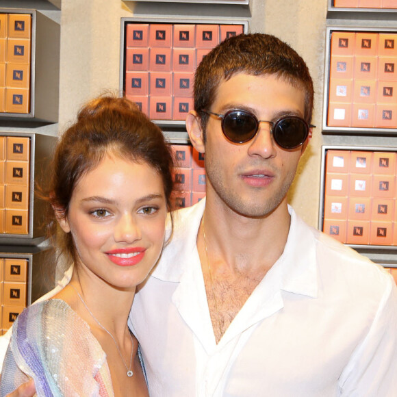 Chay Suede e Laura Neiva prestigiam lançamento de nova unidade da loja Nespresso, na Oscar Freire, em São Paulo, na manhã deste domingo, 20 de janeiro de 2019