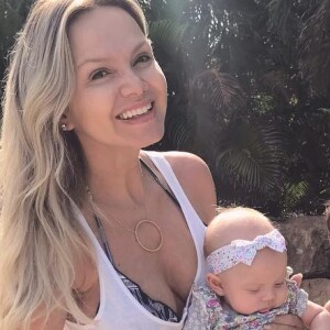 Eliana é mãe de Manuela, de 1 ano, e Arthur, de 7, a quem exaltou pelas qualidades: 'Educado, generoso, amado e muito charmosinho'