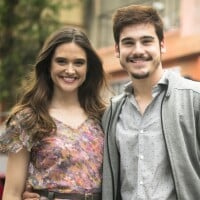 Nicolas Prattes e Juliana Paiva cantam sucesso de Jorge Vercillo em festa. Vídeo