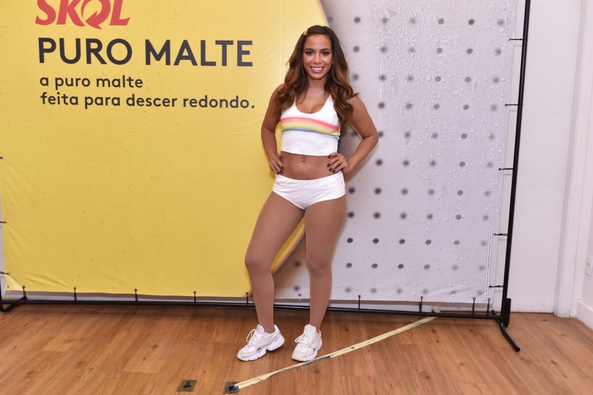 Vou virar plus size”, declara Anitta ao abandonar dieta