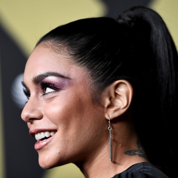 A sombra roxa de Vanessa Hudgens é tendência. Saiba onde encontrar produtos semelhantes