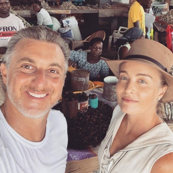 Luciano Huck curtiu férias com a mulher, Angélica, e comportilhou momentos da viagem na web
