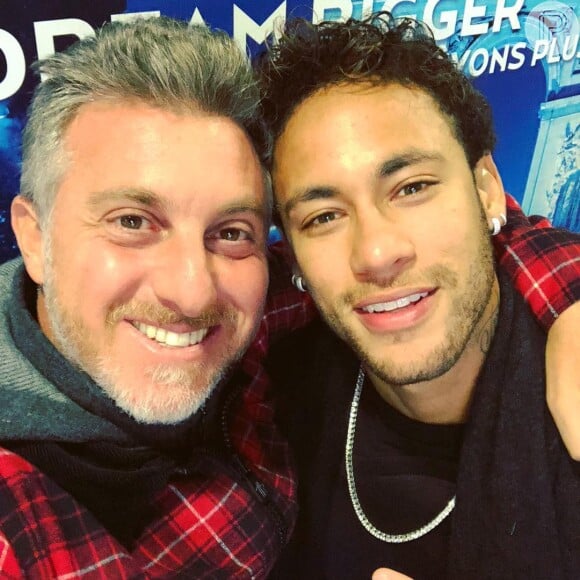 Luciano Huck parabenizou Neymar por aniversário nesta terça-feira, 5 de fevereiro de 2019
