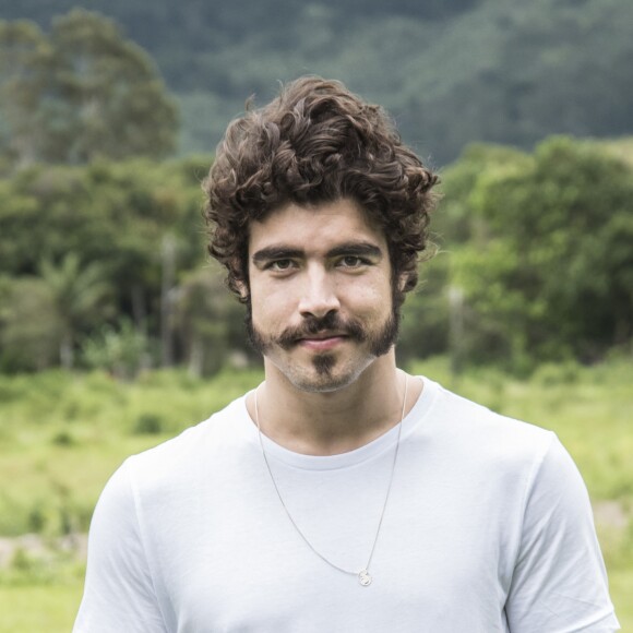 Caio Castro fará papel de boxeador e será par romântico de Nathalia Dill na novela 'Dias Felizes'