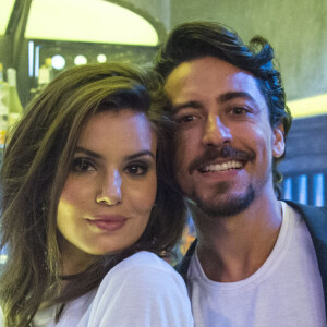 Vanessa (Camila Queiroz) ironiza Jerônimo (Jesuíta Barbosa) nos próximos capítulos da novela 'Verão 90': 'Você não é o cara? Te vira, malandro!'