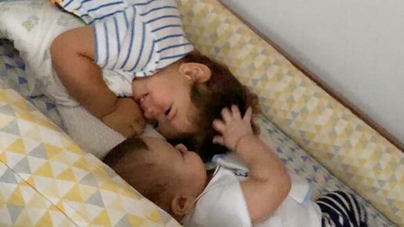 Filhos de Andressa Suita aparecem em momento de carinho: 'Transbordando de amor'