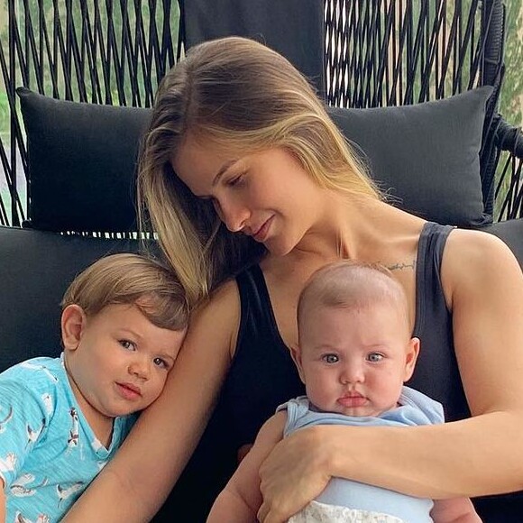 Andressa Suita mudou sua preferência por lingeries após nascimento dos filhos, Gabriel e Samuel: 'Mais delicadas e maiores'