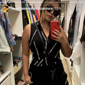 Marília Mendonça une o glamour com o conforto