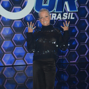 'Deixa eu conta uma coisa pra vocês, eu não suporto grupos, mas a gente acabou fazendo um pra reunir as paquitas velhas. Amo e me divirto demais da conta', disse Xuxa Meneghel